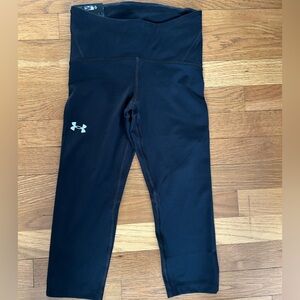✨Brand New✨ Underamour workout capris, Size XS